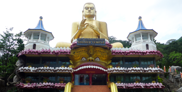 Sri_Lanka_Temple_Leading